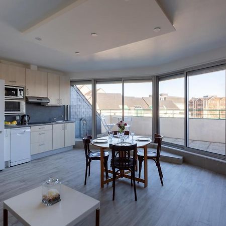 Le Mancini - Parking Et Terrasse Apartment Mayenne Exterior photo